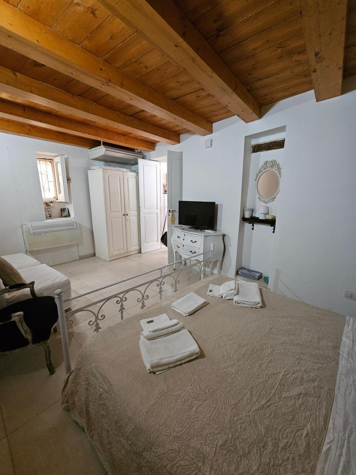 Perla Marina Ortigia Villa Сиракуза Стая снимка